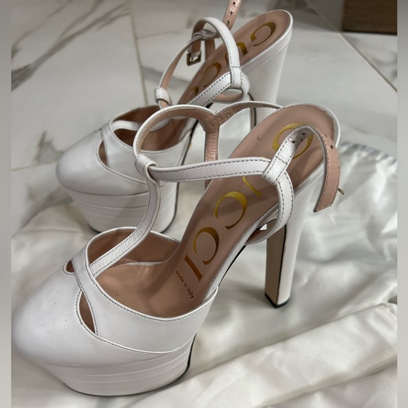 Gucci Leather Platform Pump in White - Picture 3 of 9